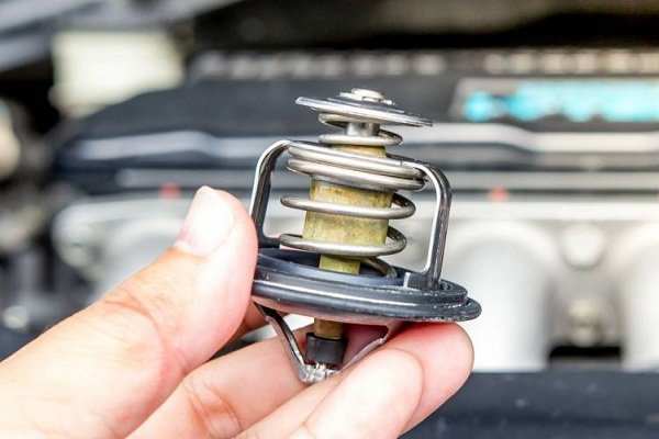 Penyebab Mesin Mobil Cepat Panas Thermostat