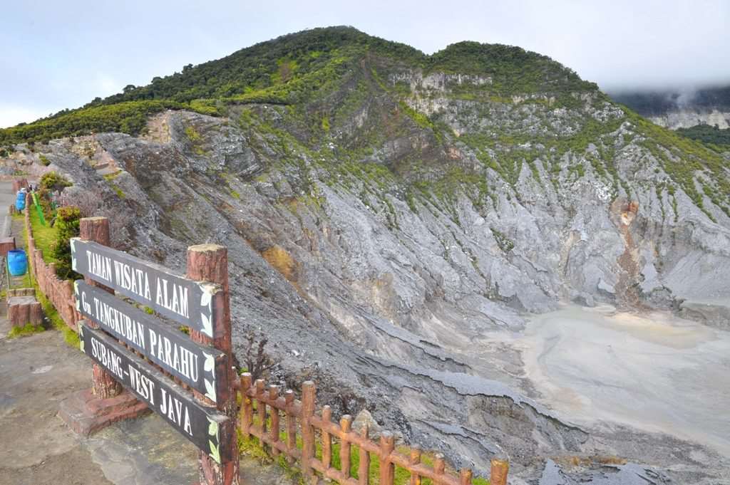 Gunung Tangkuban Perahu