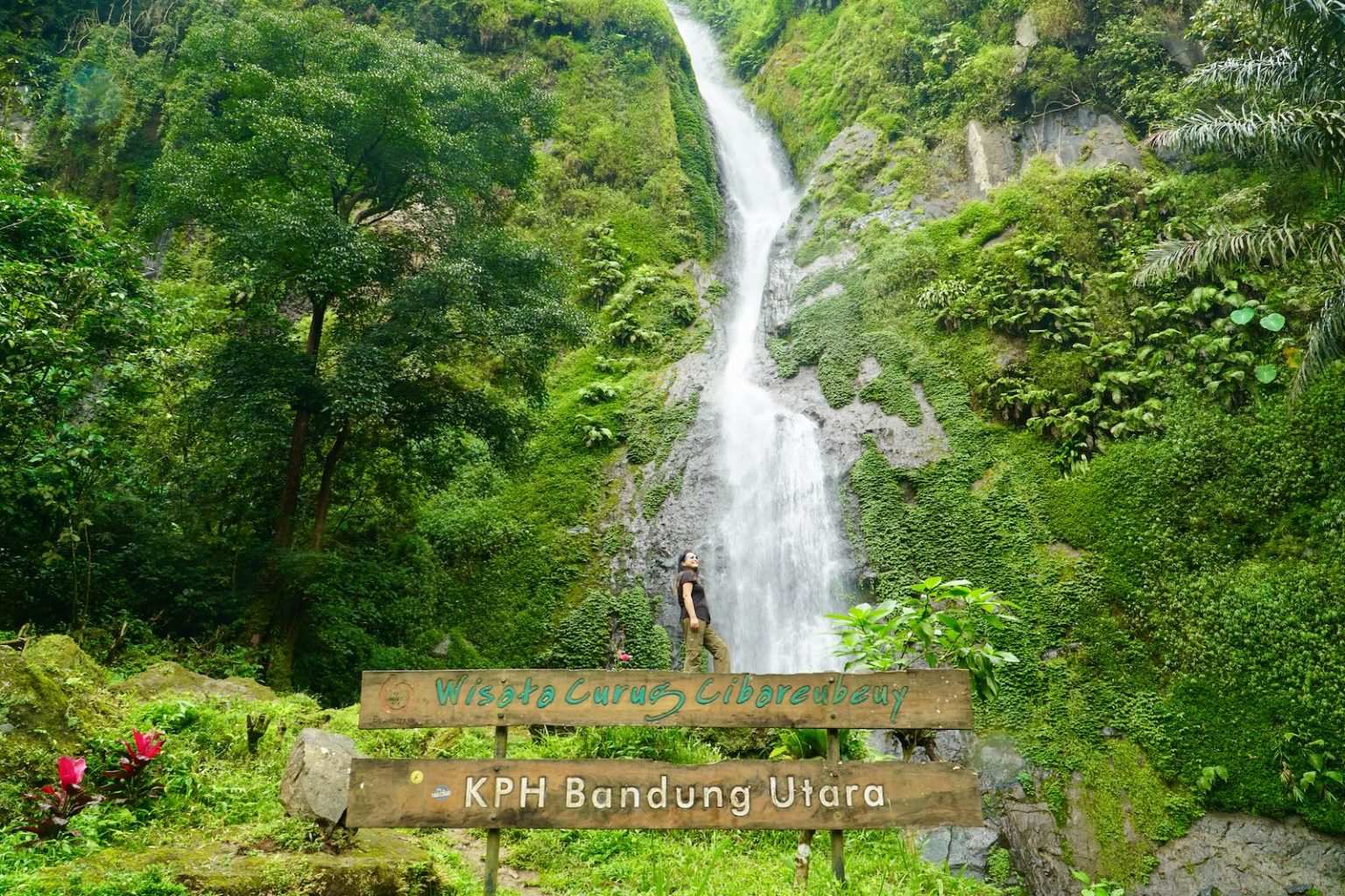 Curug Cibareubeuy